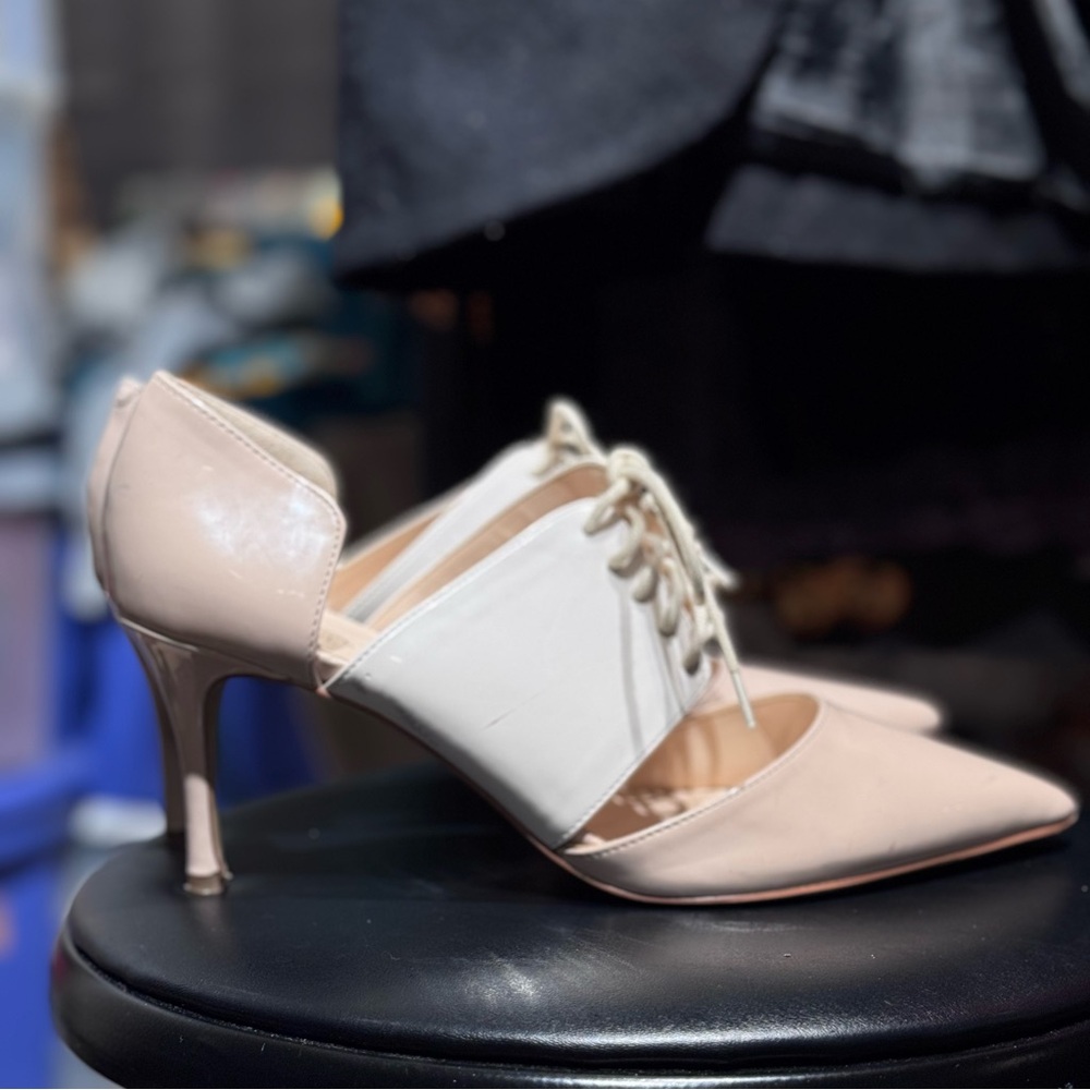 Nine West Cream and Tan Lace-Up Heels